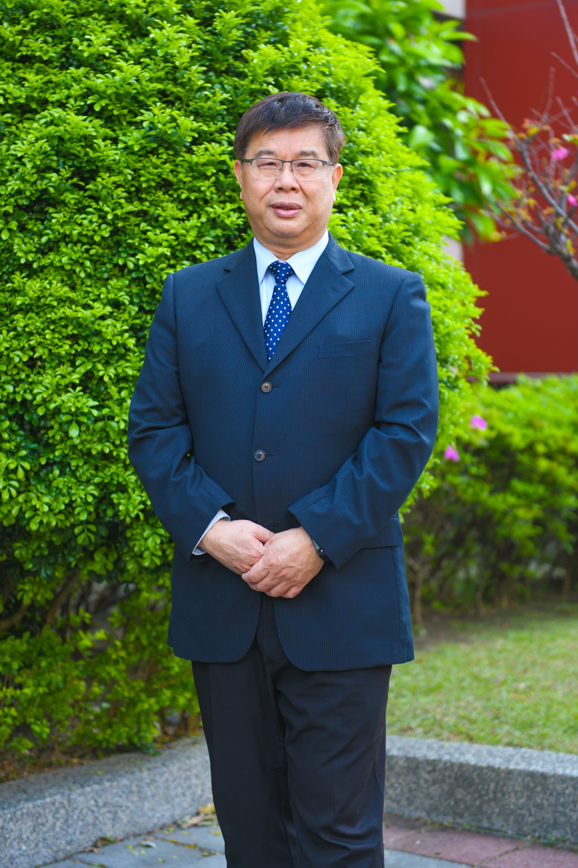 現任校長吳正雄