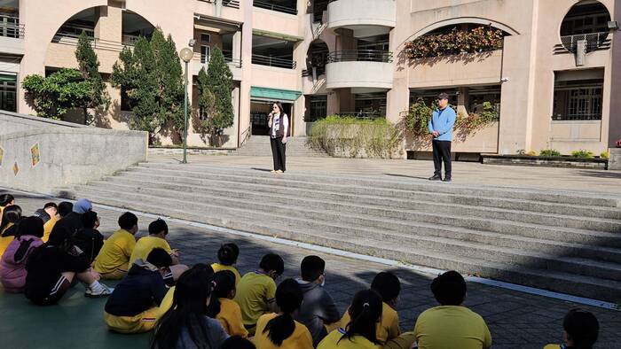 鼓勵學生平時練習說母語