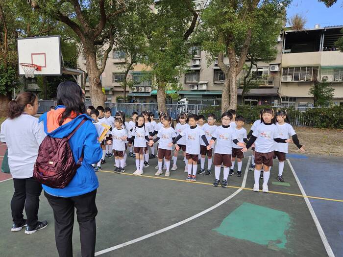113學年度新北市西區英語歌曲歌謠競賽(低年級組_205)圖片